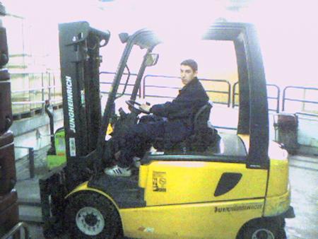 Sa premiere voiture mdrrrrrr